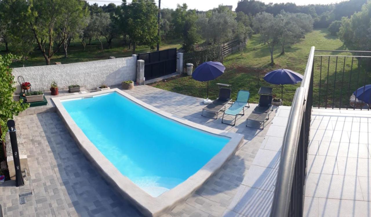 Holiday Home Dioniza Воднян Екстериор снимка