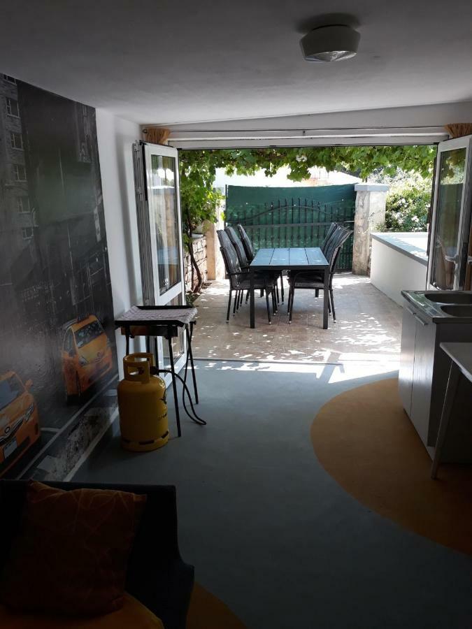 Holiday Home Dioniza Воднян Екстериор снимка