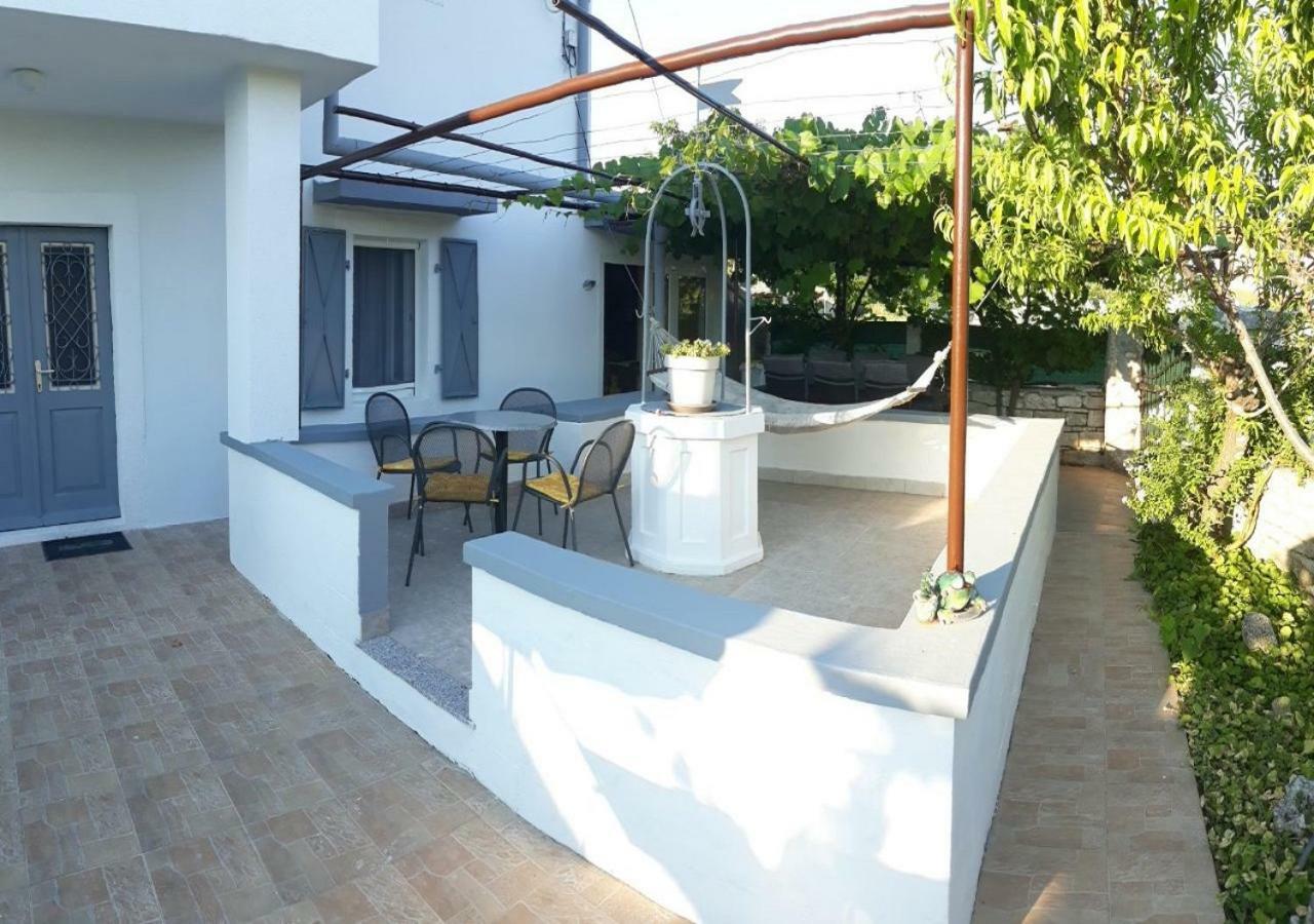 Holiday Home Dioniza Воднян Екстериор снимка