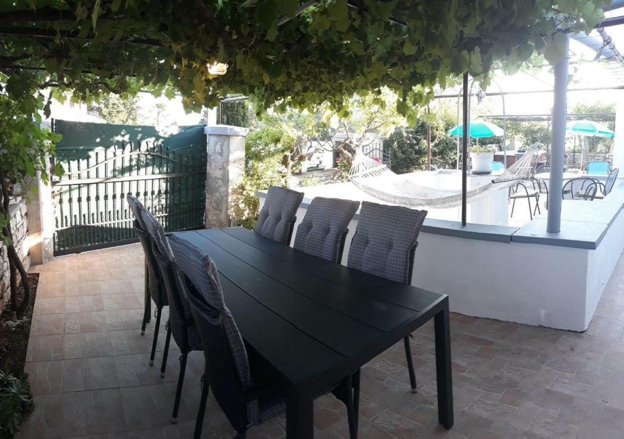 Holiday Home Dioniza Воднян Екстериор снимка